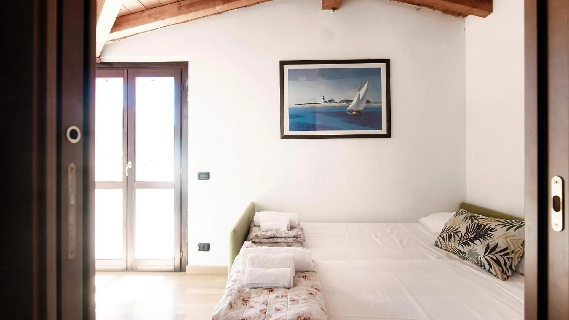 Relax Tra Montagna E Lago - Private Parking Apartment Cernobbio 0*,  Italy