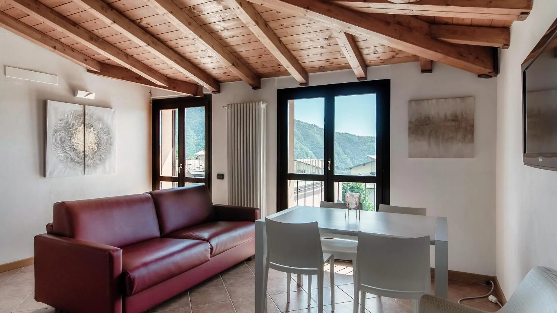 Relax Tra Montagna E Lago - Private Parking Apartment Cernobbio Italy