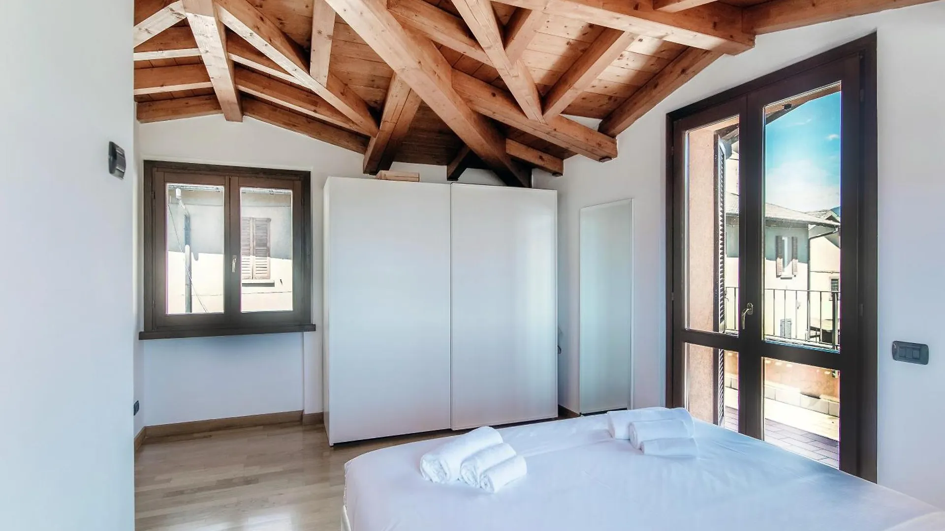 Relax Tra Montagna E Lago - Private Parking Apartment Cernobbio