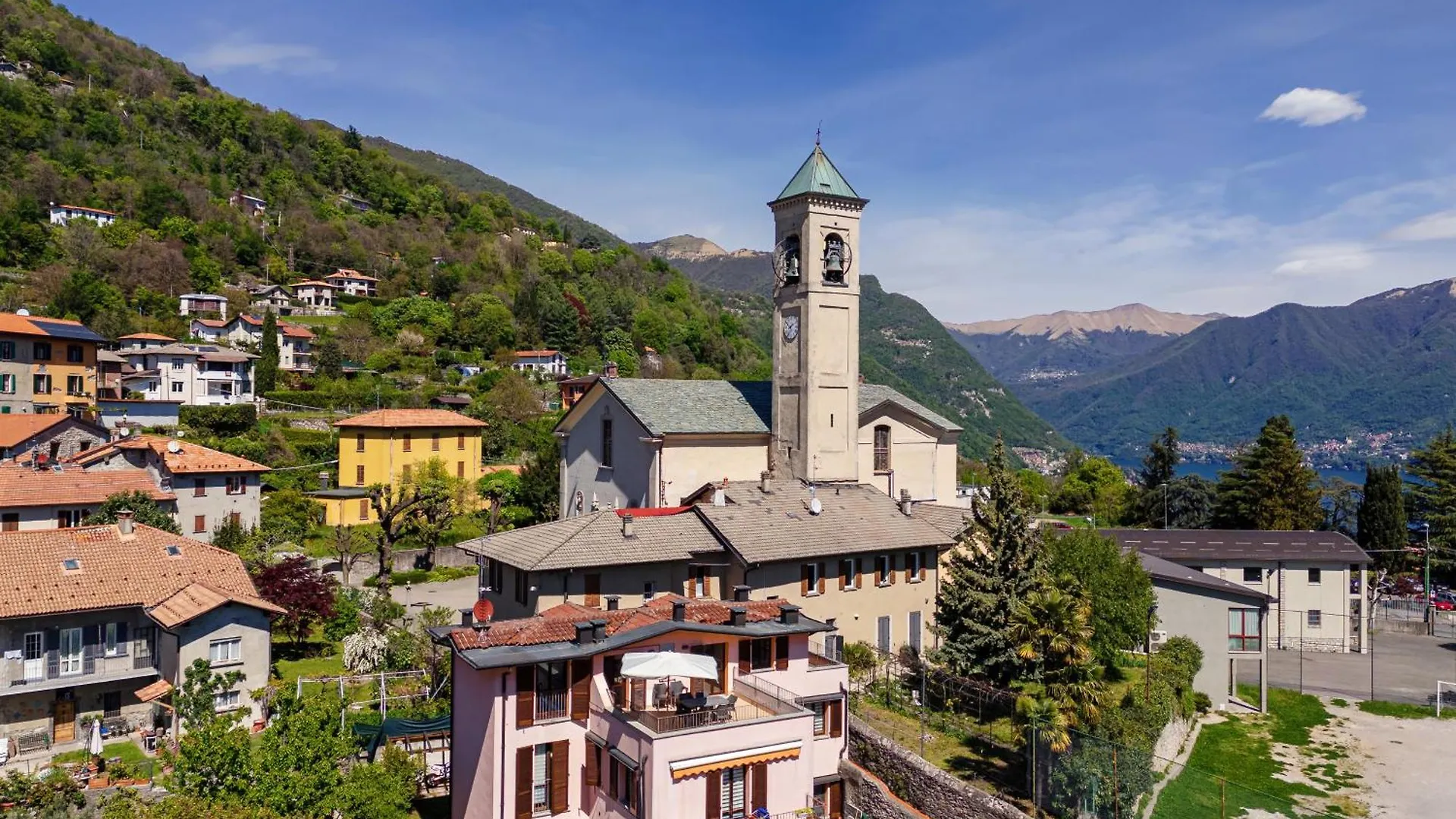 Relax Tra Montagna E Lago - Private Parking Apartment Cernobbio 0*,  Italy