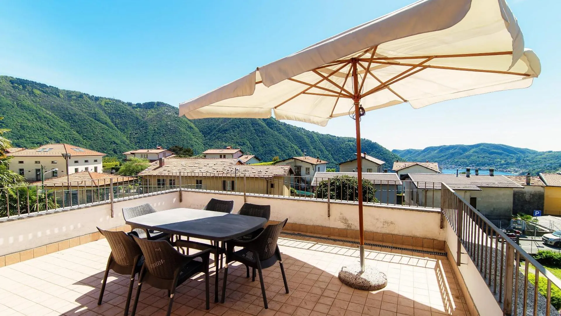 切尔诺比奥Relax Tra Montagna E Lago - Private Parking公寓